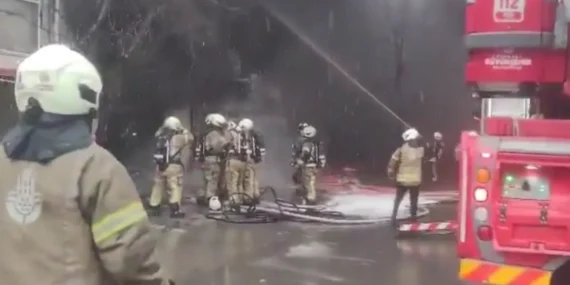 İstanbul Başakşehir'deki yangın kontrol altında! haberi