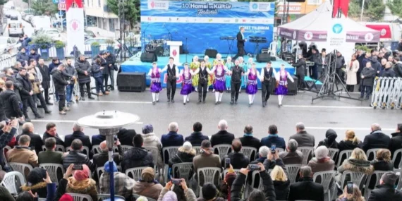 İstanbul Ümraniye'de 3 ton hamsi dağıtıldı haberi