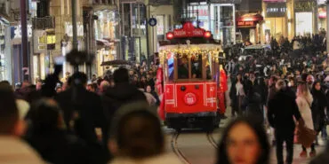 İstanbul'un tarihi ulaşım hatlarında 154. yıl coşkusu haberi