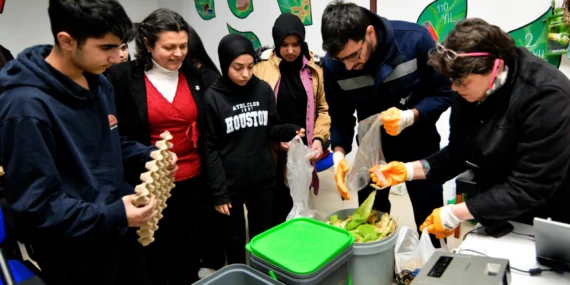 İzmir Bornova’da gençler için sürdürülebilir gelecek eğitimi haberi