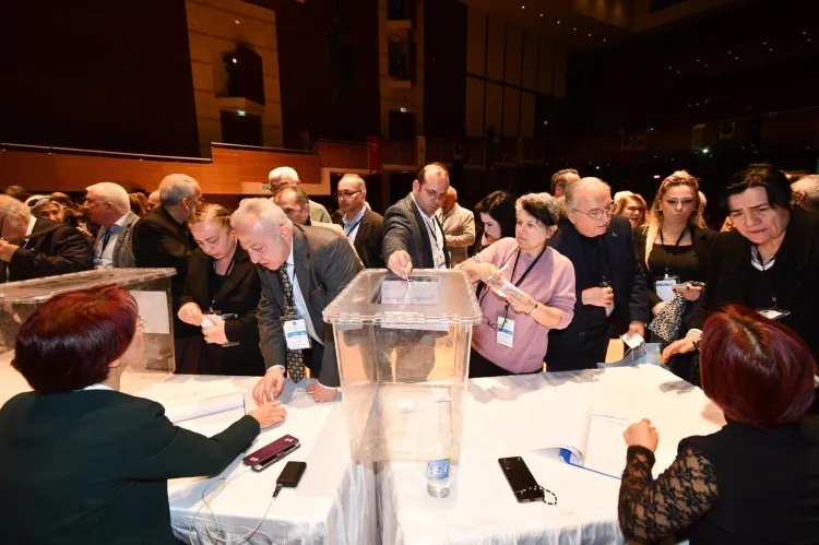 İzmir Kent Konseyi'nde yeni dönem haberi