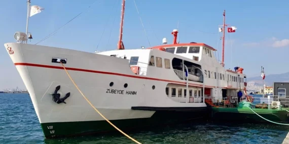 İzmir limanında 'Zübeyde Hanım' ziyarete açıldı haberi