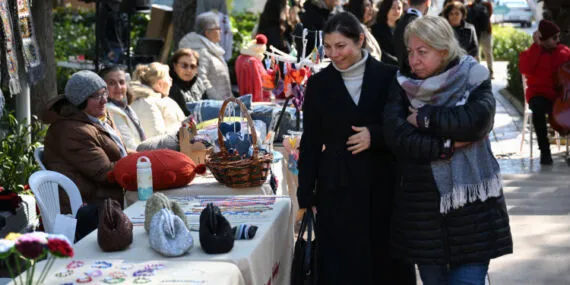 İzmir'de 14 Şubat’a özel “Hediyelik Eşya Günleri” başladı haberi