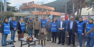 İzmir'de A Parti'den grevdeki işçilere destek haberi