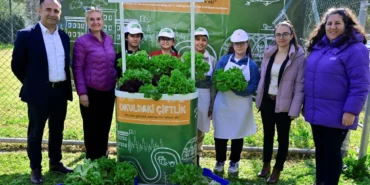 İzmir'de çocuklar toprakla buluşuyor haberi