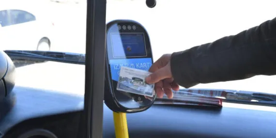 İzmir'de öğrencilere “Aylık Abonman Kart” 1 Mart’ta başlıyor haberi