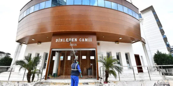 İzmir’in camileri A’dan Z’ye temizleniyor haberi