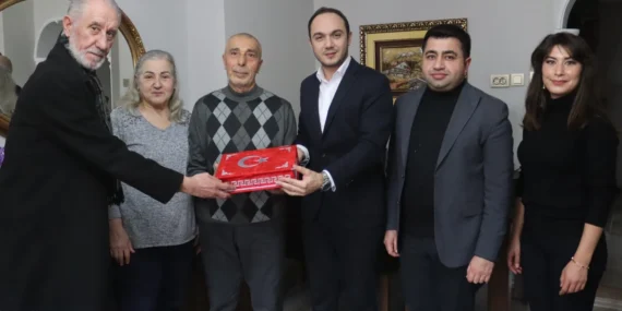 İzmit'te gaziler ve şehit ailelerine vefa ziyareti haberi