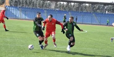 Kahramankazan Belediyespor, evinde karşılaştığı Kavaklıderespor'u 3-0'lık skorla mağlup etti. haberi