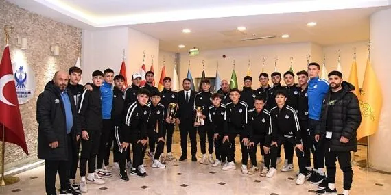 Kahramankazan Belediyespor'dan Çifte Şampiyonluk haberi