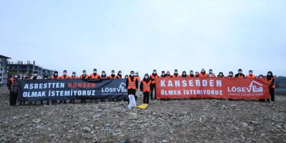 Kanseri yenen gençler depremi unutmadı haberi