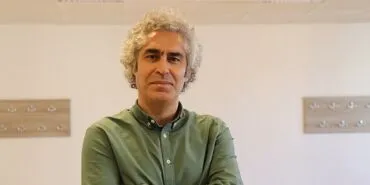 Karlı havada güvenli sürüş için uzmanından önemli tavsiyeler! haberi