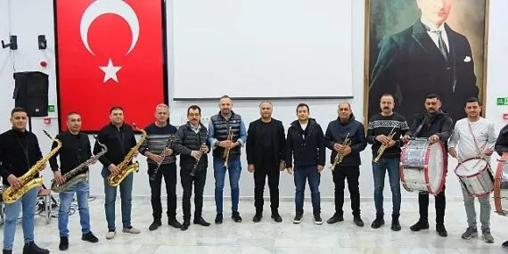 Kemer’den, Burdur Belediye Bando ekibine destek haberi