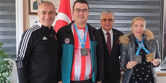 Kemer’e gurur yaşattılar haberi