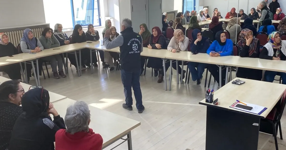 Kocaeli'de afet bilinci eğitimi veriliyor haberi