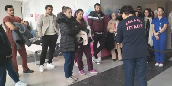 Kocaeli'de hastane personeline acil durum eğitimi haberi