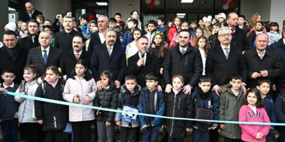 Kocaeli'de ikinci dönem yeni okul açılışıyla başladı haberi