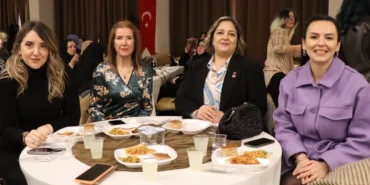 Kocaeli'de kadınlar matinesinde eğlenceli vakit haberi