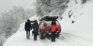 Kocaeli'de karda mahsur kalan vatandaşın imdadına Büyükşehir koştu haberi