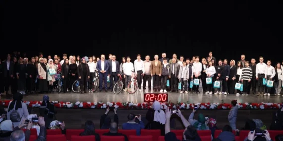 Kocaeli'de öğrenciler bilgilerini yarıştırdı haberi