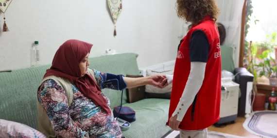 Konya Selçuklu'da evde bakım yüzleri güldürüyor haberi