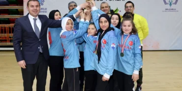 Konya Selçuklu'da geleneksel çocuk oyunları haberi