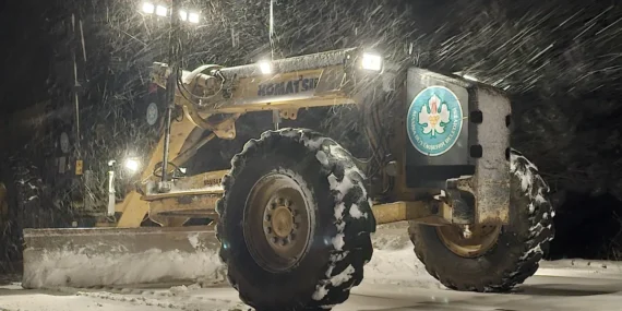 Manisa Büyükşehir kar yağışına karşı seferber haberi