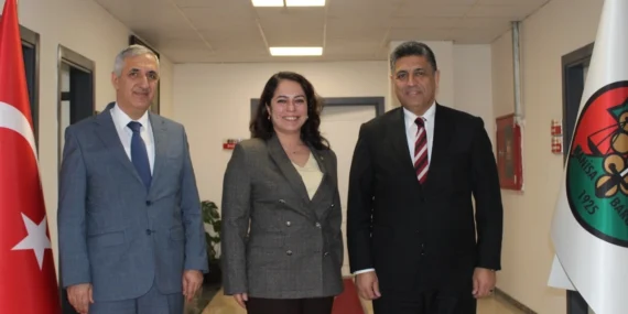 Manisa Büyükşehir'de Baro'ya ziyaret haberi