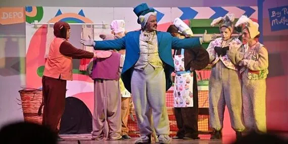 Manisa Düzenlenen Yüzlerce Etkinlikle Yaşayan Bir Kent Haline Geldi haberi