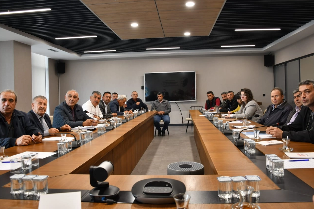 Manisa sezona Sulama Kooperatifleri ile hazırlanıyor haberi