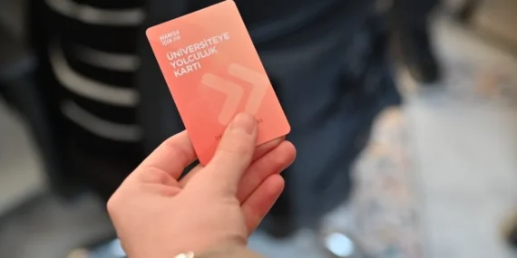 Manisa'da mezuna kalan öğrencilere ulaşımda indirim haberi