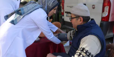 Manisa'da solunum testiyle sigara bırakmaya teşvik haberi