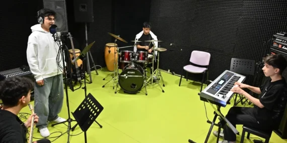 Manisalı gençlere ücretsiz stüdyo desteği haberi