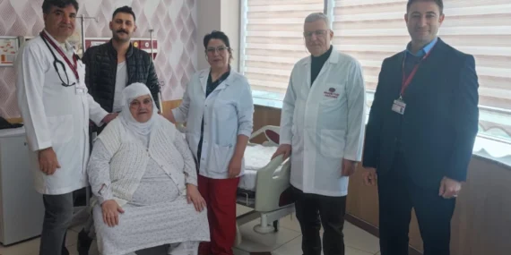 Mardin'de kalbi duran 250 kiloluk hasta kalp masajıyla yaşama tutundu haberi