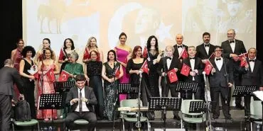 Müziğin İyileştirici Gücü Doktorların Sesinde Hayat Buldu haberi