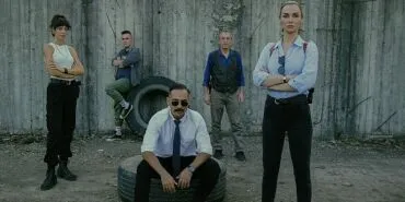 Netflix, Birce Akalay ve Olgun Toker'in Başrollerinde Yer Aldığı Mezarlık Dizisinin 2. Sezon Fragmanını Yayınladı haberi