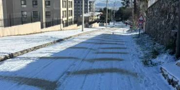 Nilüfer’de yolların açılması için ekipler seferber oldu haberi