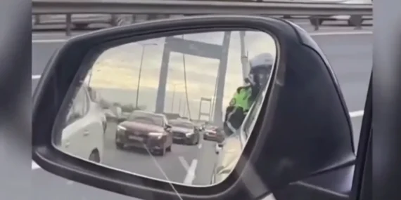 Polis memurunun insani duyarlılığına Bakan Yerlikaya'dan tebrik haberi