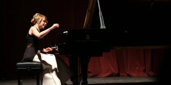 Rüya Taner Eskişehirlileri büyüledi haberi