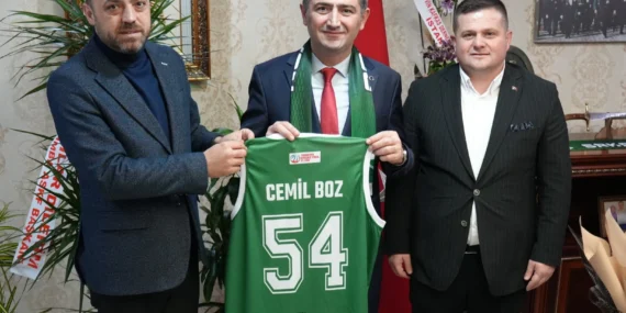Sakarya Gençlik ve Spor'a atanan Boz'a sportif ziyaret haberi