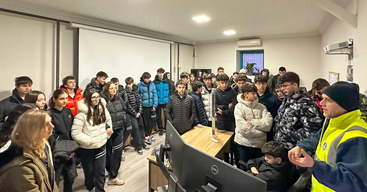 Sakarya'da liseliler suyunun yolculuğunu inceledi haberi