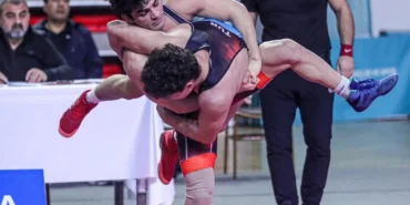 Sakaryalı güreşçi Eren Ülkü Türkiye şampiyonu oldu haberi