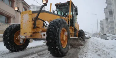 Sivas'ta kar temizliğine devam haberi