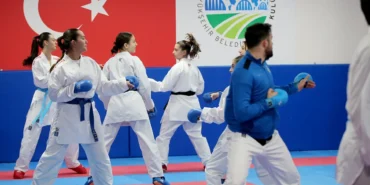 Trabzon öncesi Sakaryalı karatecilere motivasyon ziyareti haberi