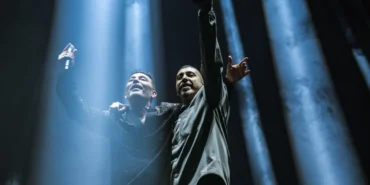 Üç saat süren konser ilklere sahne oldu haberi