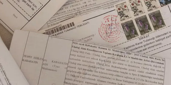 Uludağ'ın zirvesine astığı bayrağa ceza! haberi