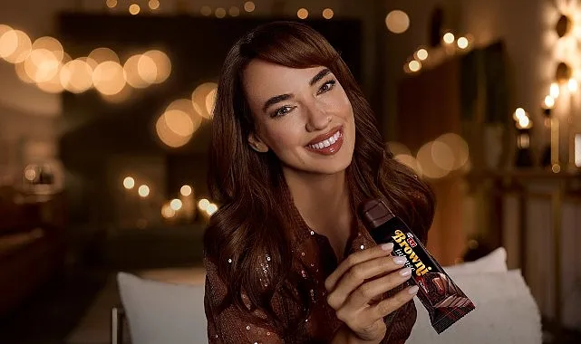 Ünlü Oyuncu Seda Bakan, Eti Brownie Intense’in Yeni Reklam Yüzü Oldu haberi