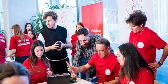 Vodafone Vakfı ve “Hayat Tamircisi” Hasan Kızıl’dan Engelli Hayvanlara Özel Proje haberi