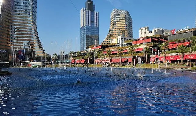Watergarden İstanbul'da iftar sofralarından su ve ışık gösterilerine, eşsiz bir lezzet ve görsel şölen haberi