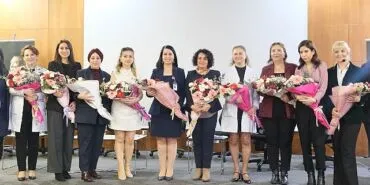 Yeni Yüzyıl Üniversitesi Gaziosmanpaşa Hastanesi’nde, Kadın ve Aile Hizmetleri Müdürlüğü İş Birliğiyle “Doğumdan Menopoza Kadının Sağlık Serüveni Paneli” Gerçekleştirildi haberi